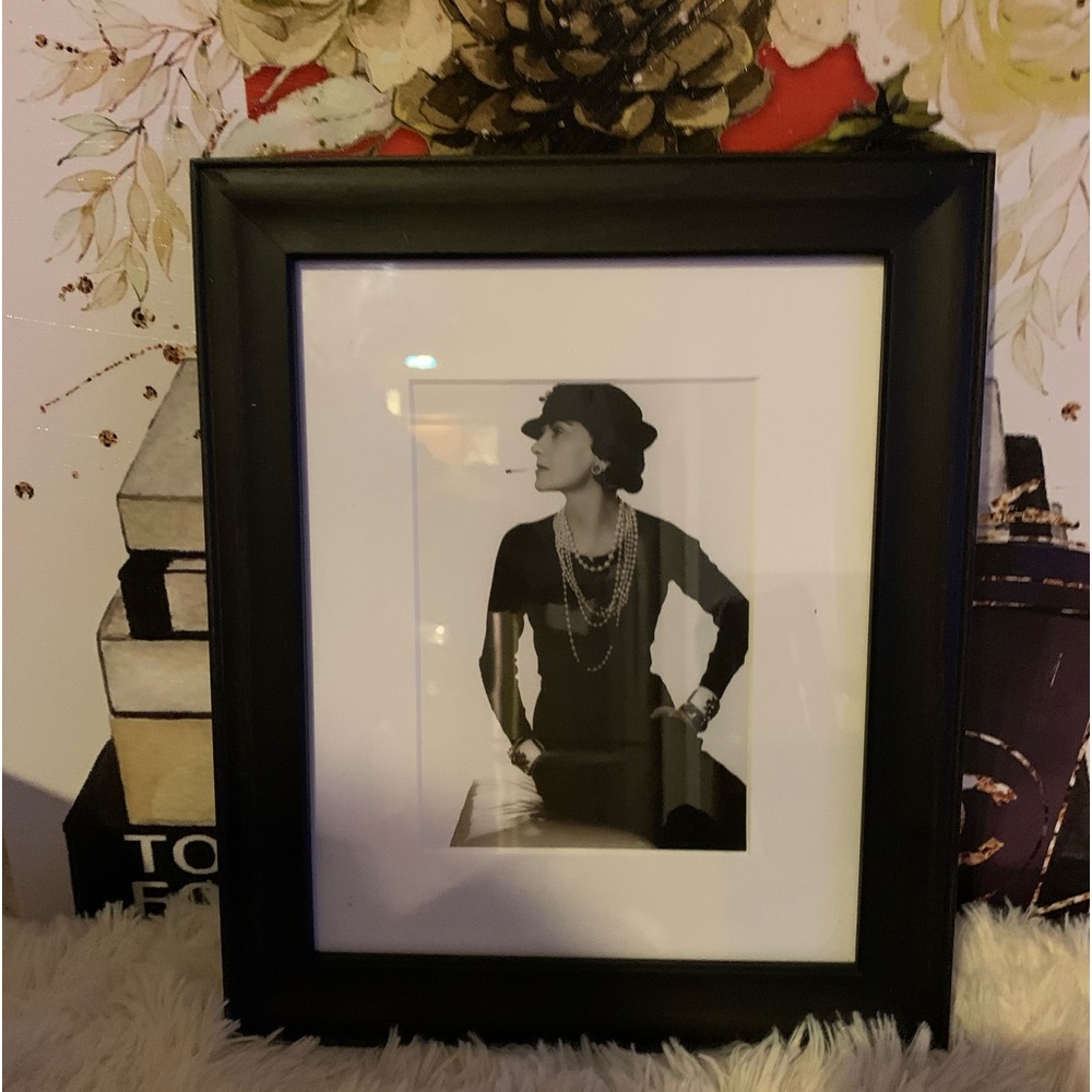 TRIPLETA🙃Photo quality CoCo CHANEL portraits.